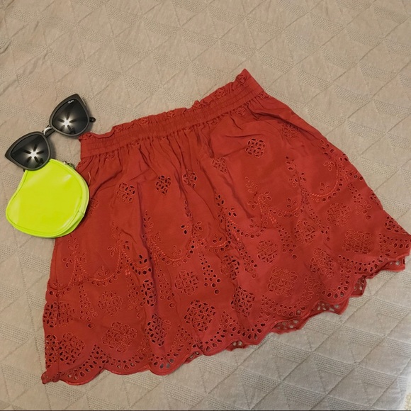 DONATING SOON ❗️Madewell Eyelet Skirt XS - Picture 1 of 7